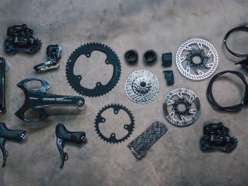 Campy Super Record 13: World’s First 2×13 Wireless Groupset